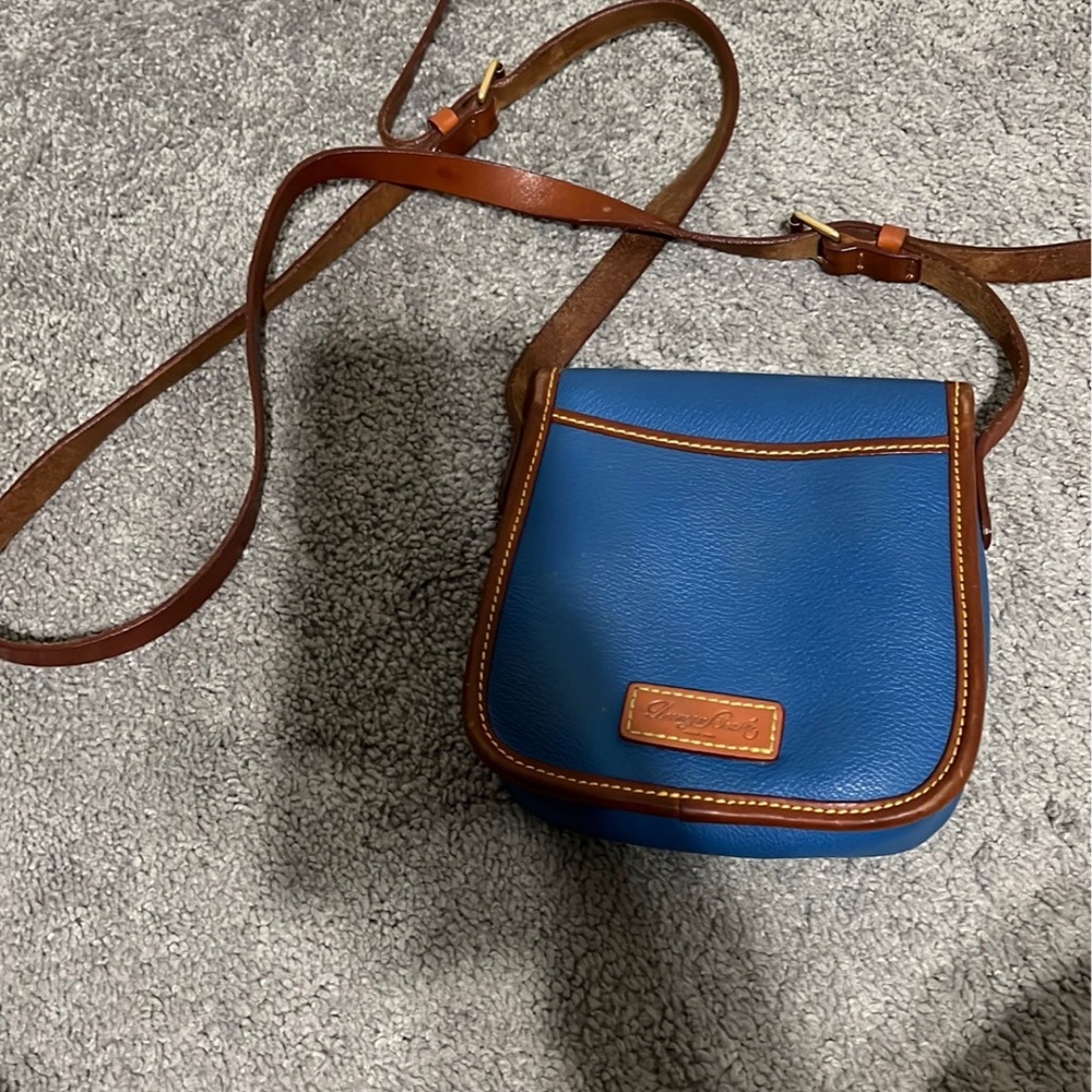 Leather crossbody bag Dooney and Bourke Blue in Leather - Picture 2 of 14